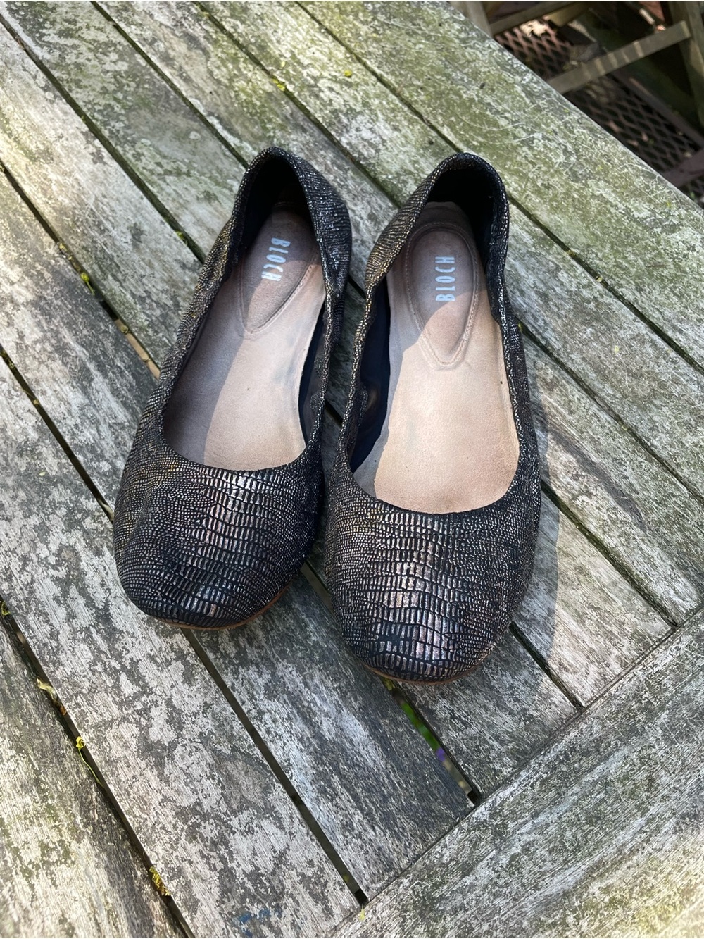 Bloch Black Leather Textured Slip-On Ballet Flats